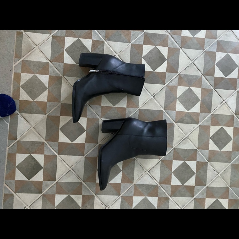 Marc Fisher Booties Worn Once 8.5 - image 1